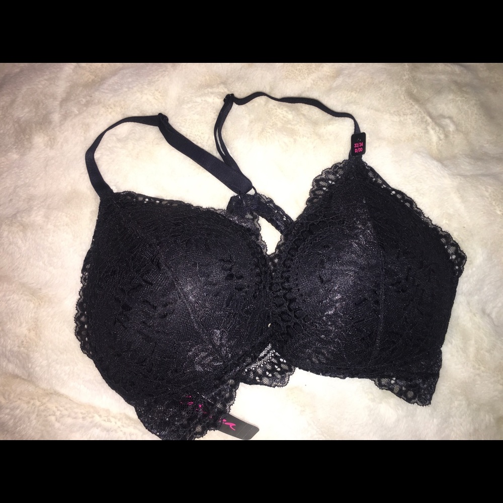 BLACK LACE BRALETTE